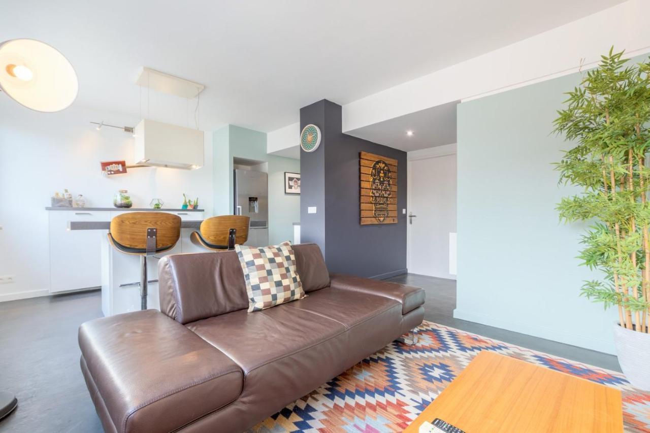 Hypercentre: Apartment Near Station With Parking ليل المظهر الخارجي الصورة