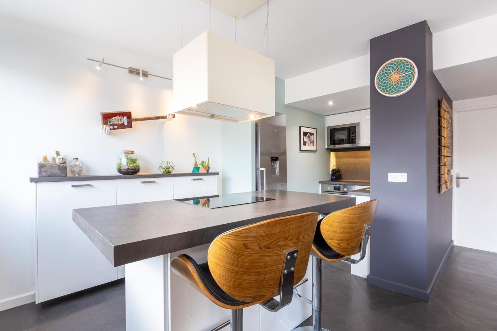 Hypercentre: Apartment Near Station With Parking ليل المظهر الخارجي الصورة